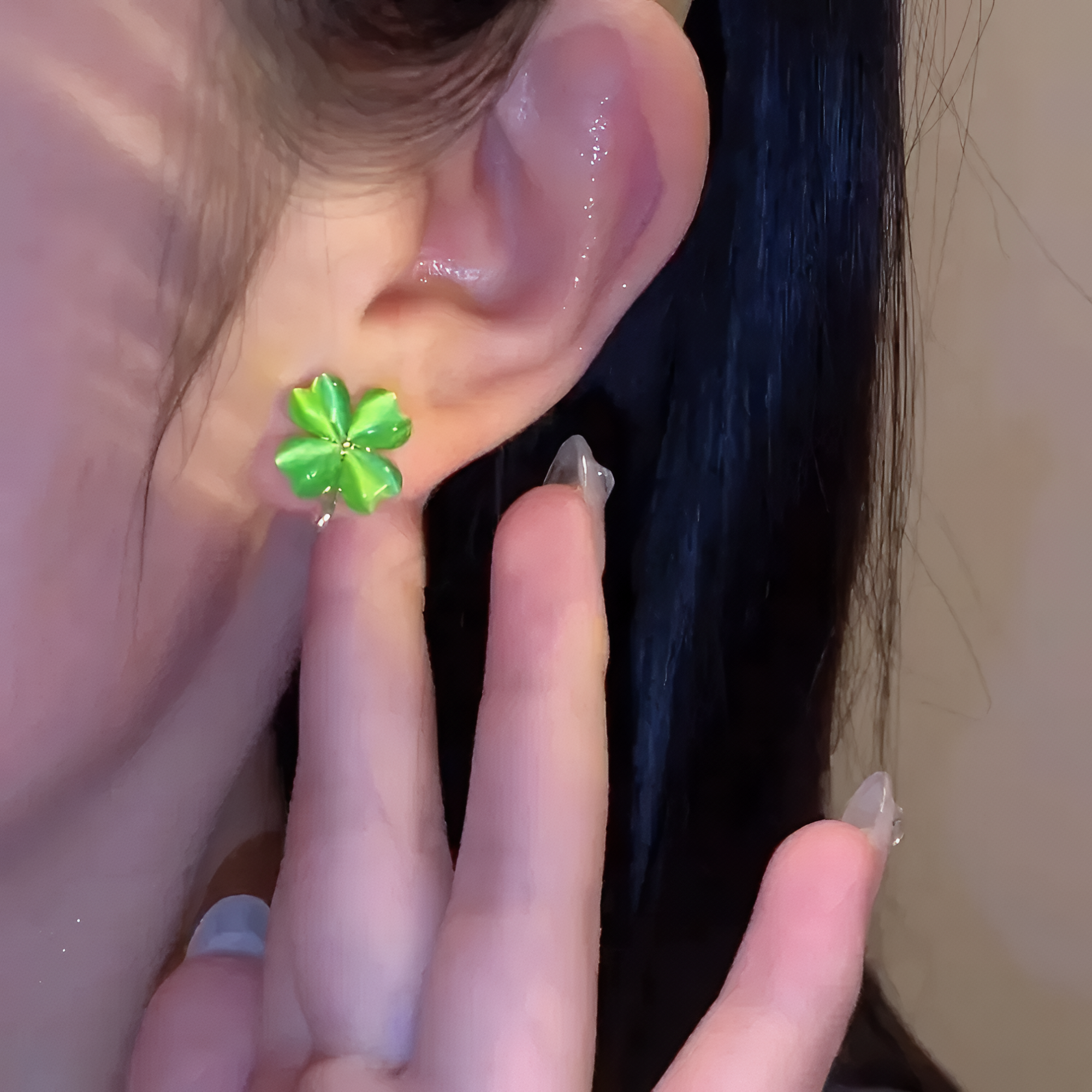 Clover Cat’s-Eye Studs