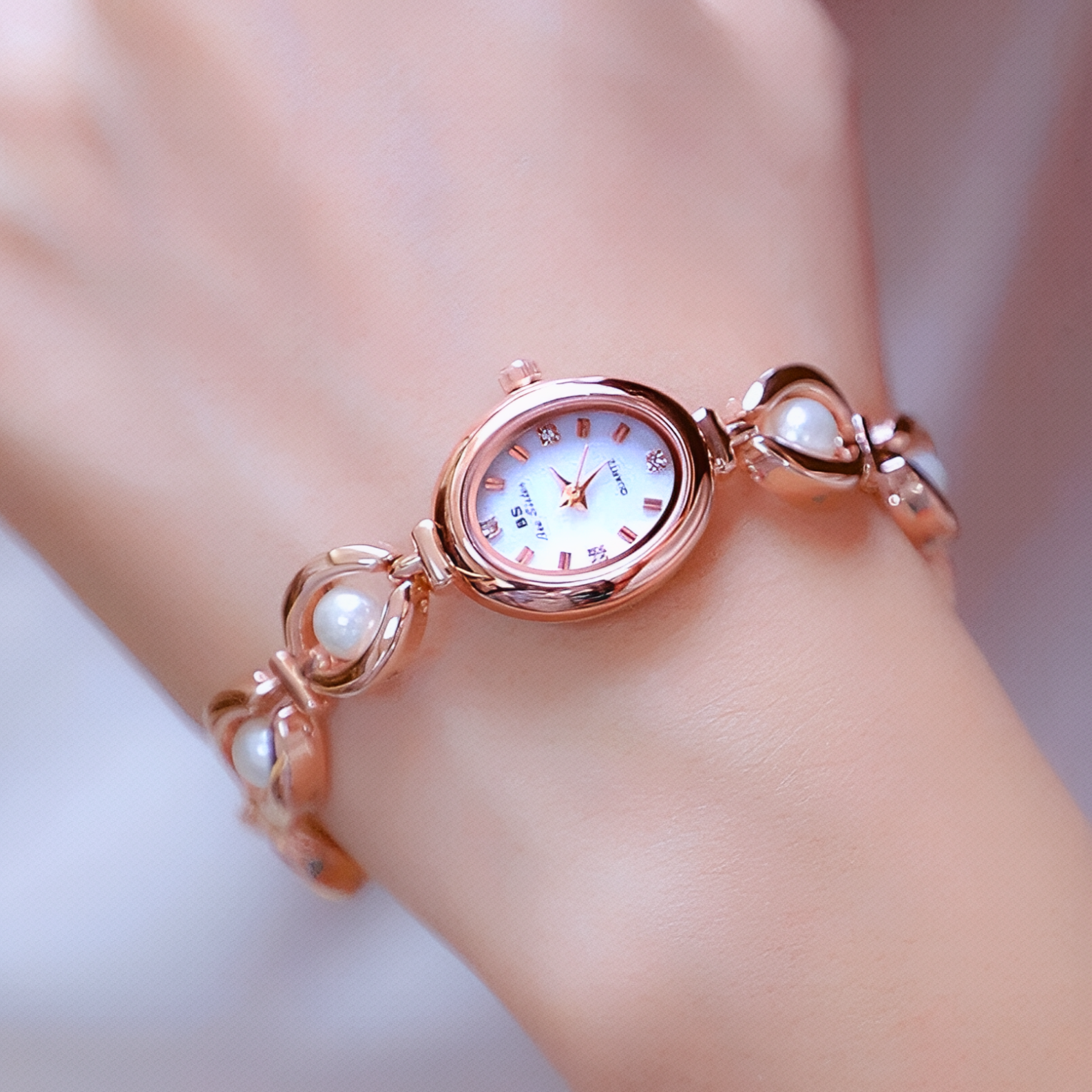 Pearl Link Cabochon Watch