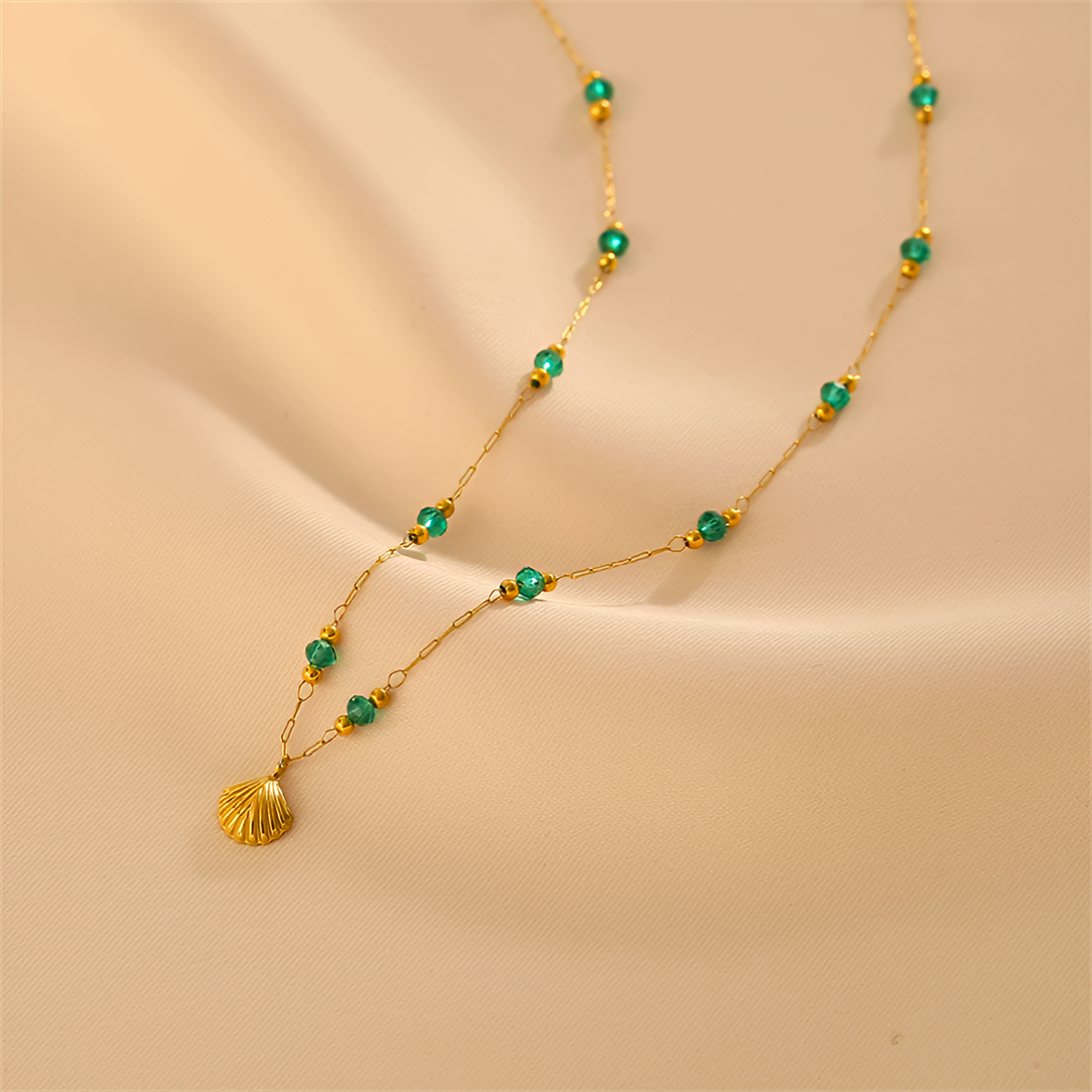Seashell Bead Necklace (Gold)