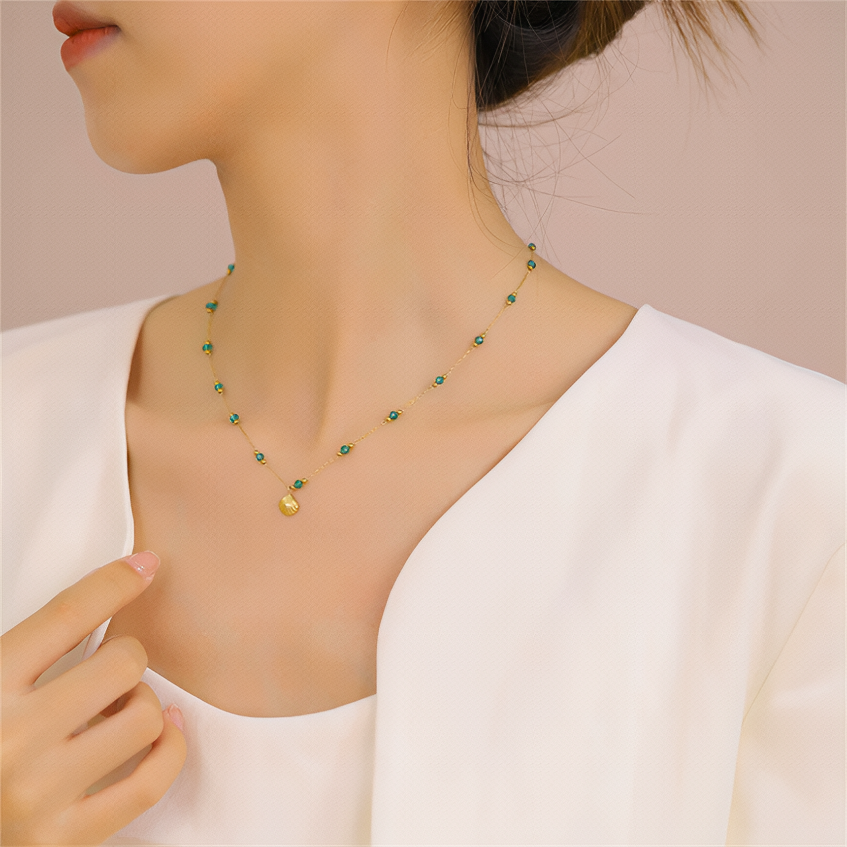 Seashell Bead Necklace (Gold)