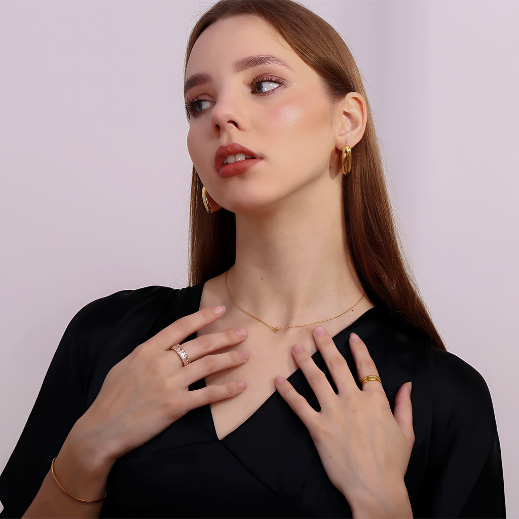 Centerpoint Necklace