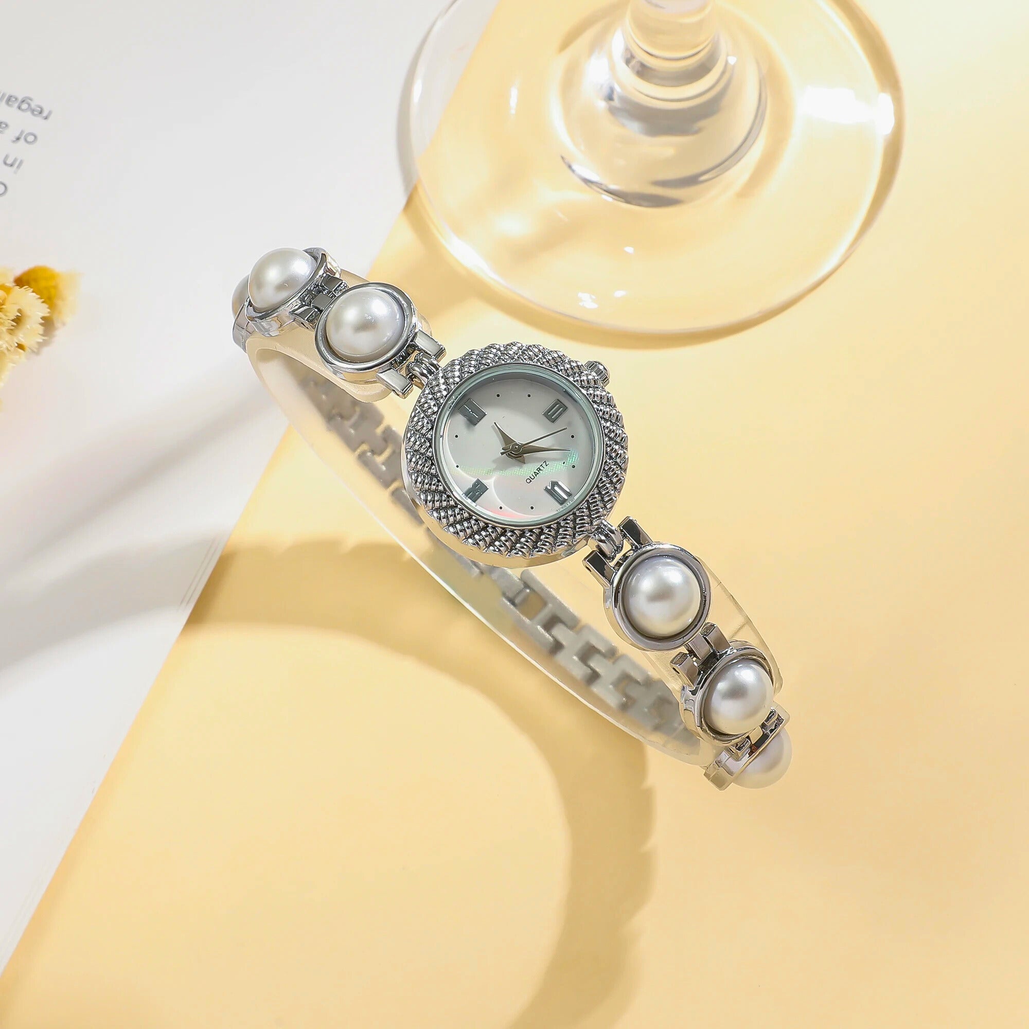 Pearl Station Link Watch