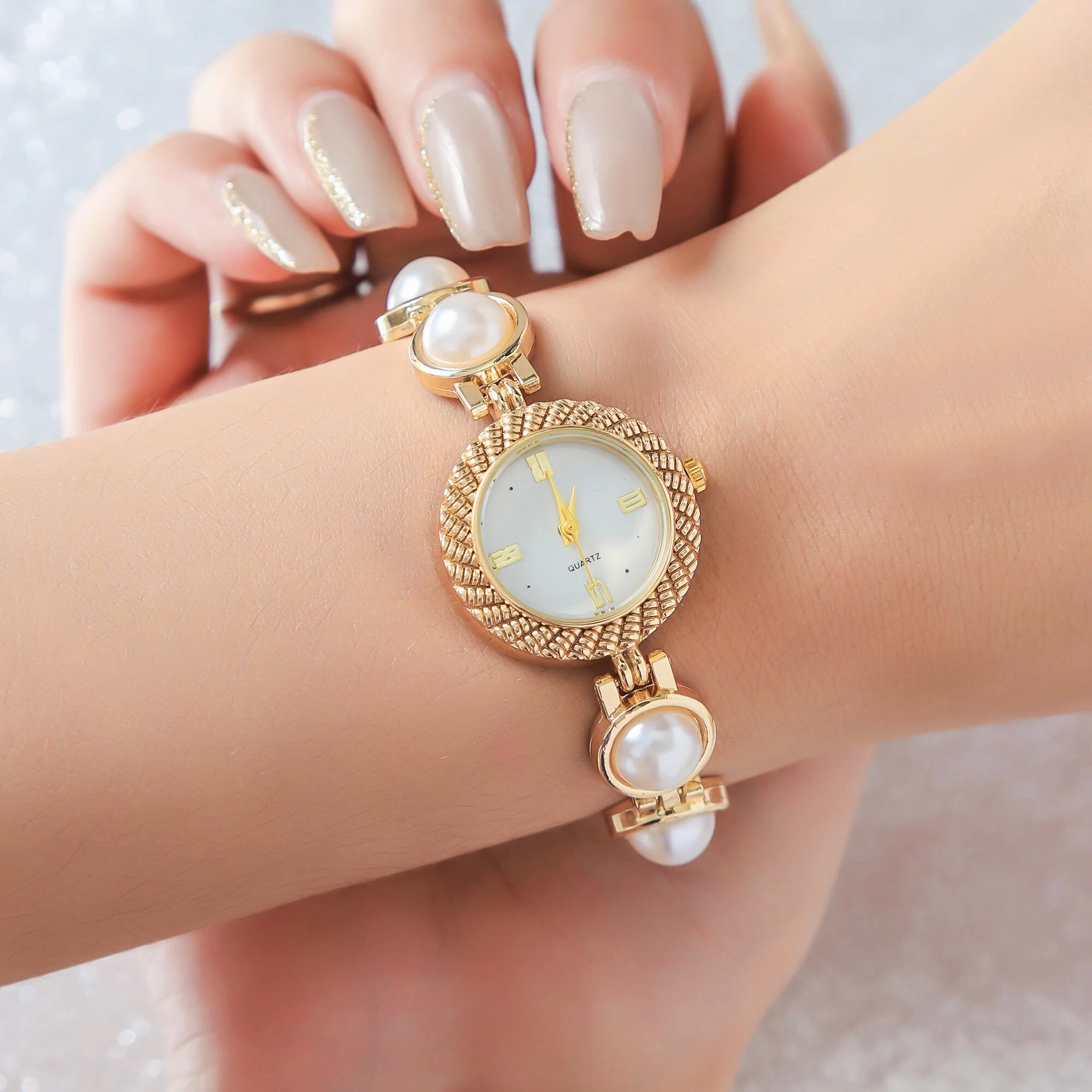 Pearl Station Link Watch