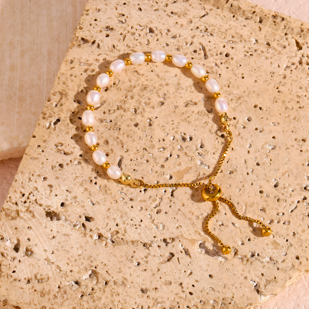 Elise Pearl Bracelet