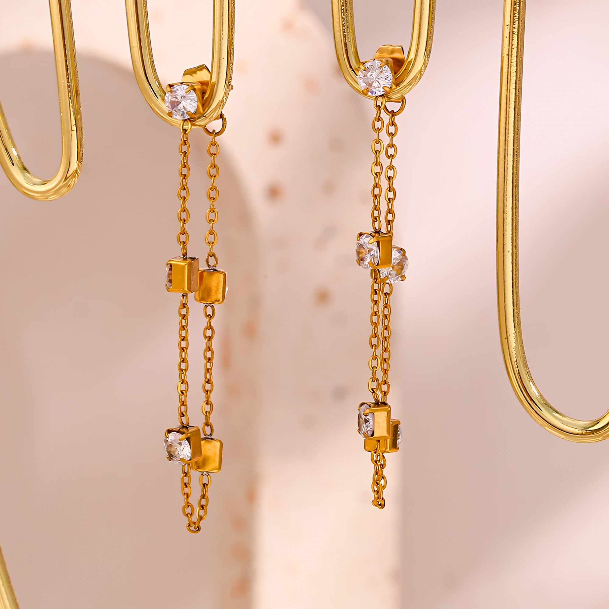 Serein Chain Studs