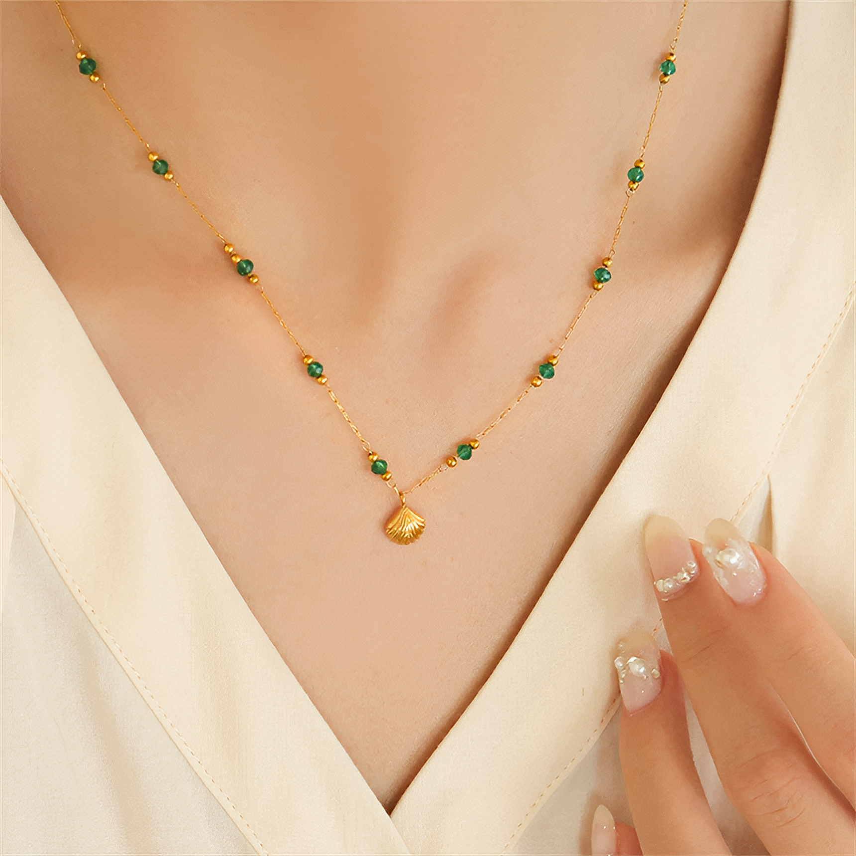 Seashell Bead Necklace (Gold)